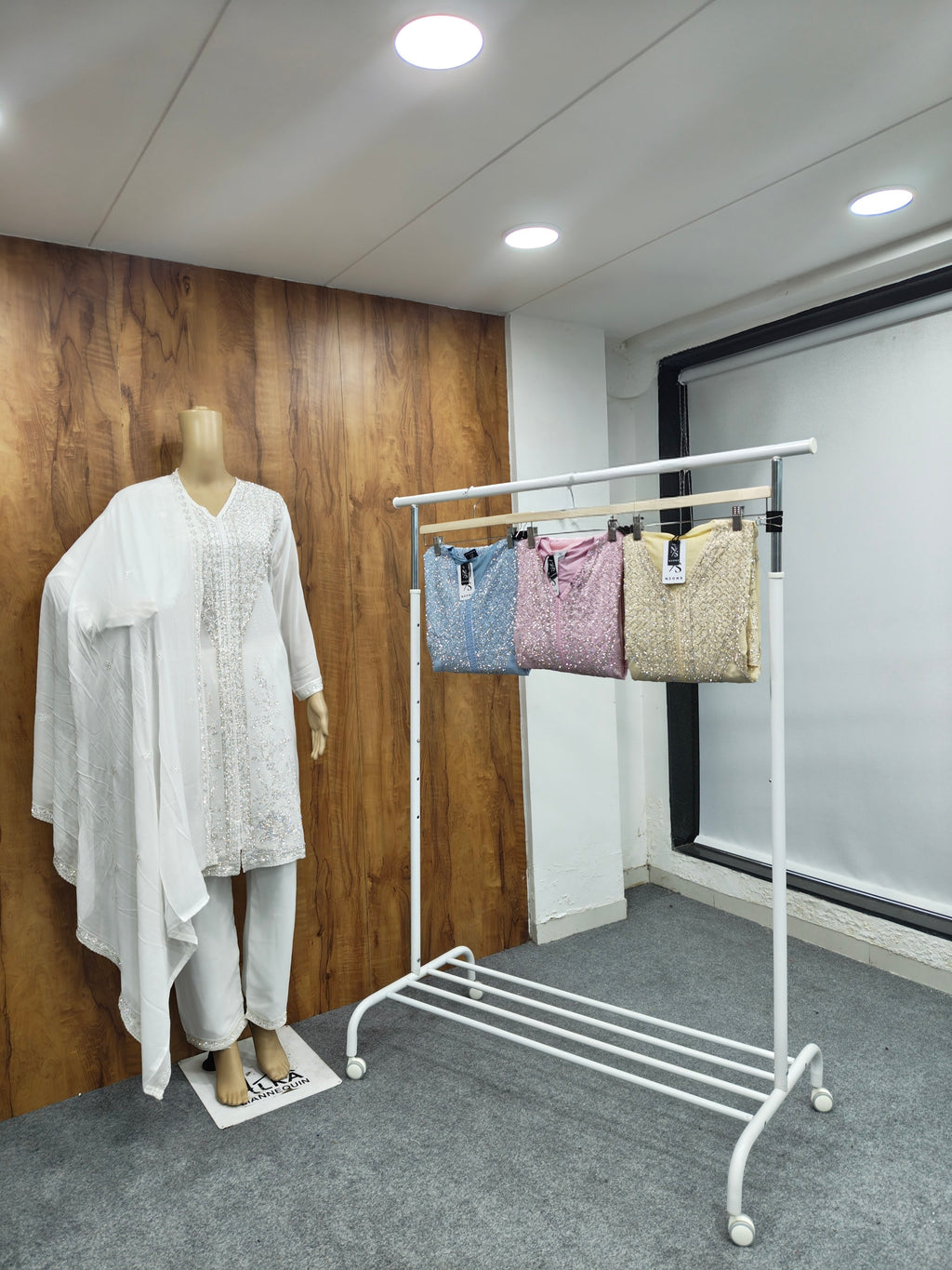 Noors Arwa (Stiched)