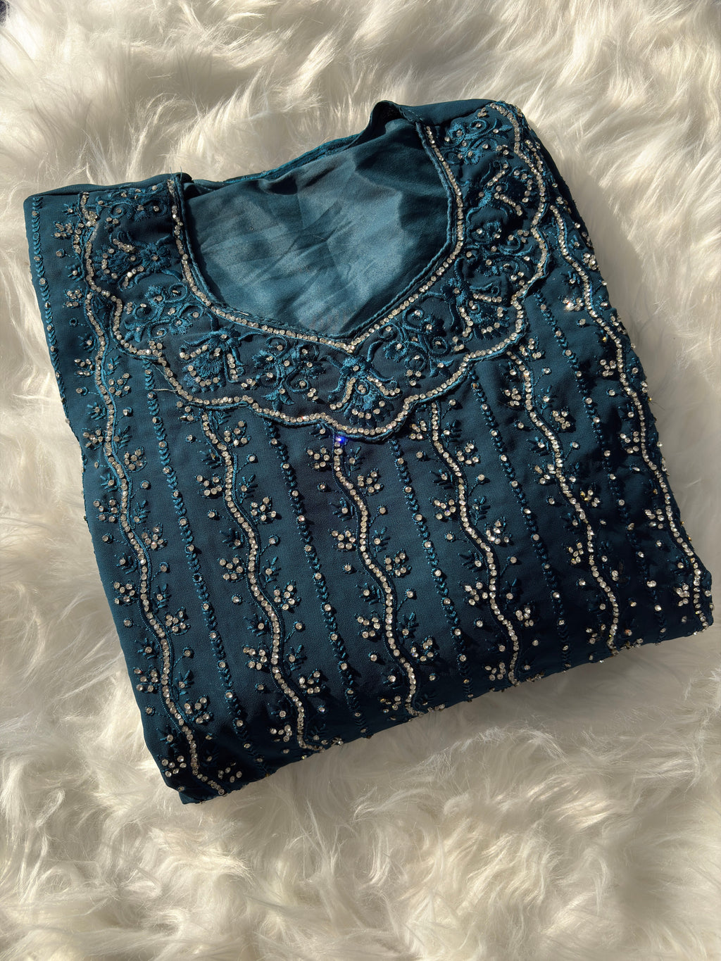 Noors Zeenat (STITCHED)