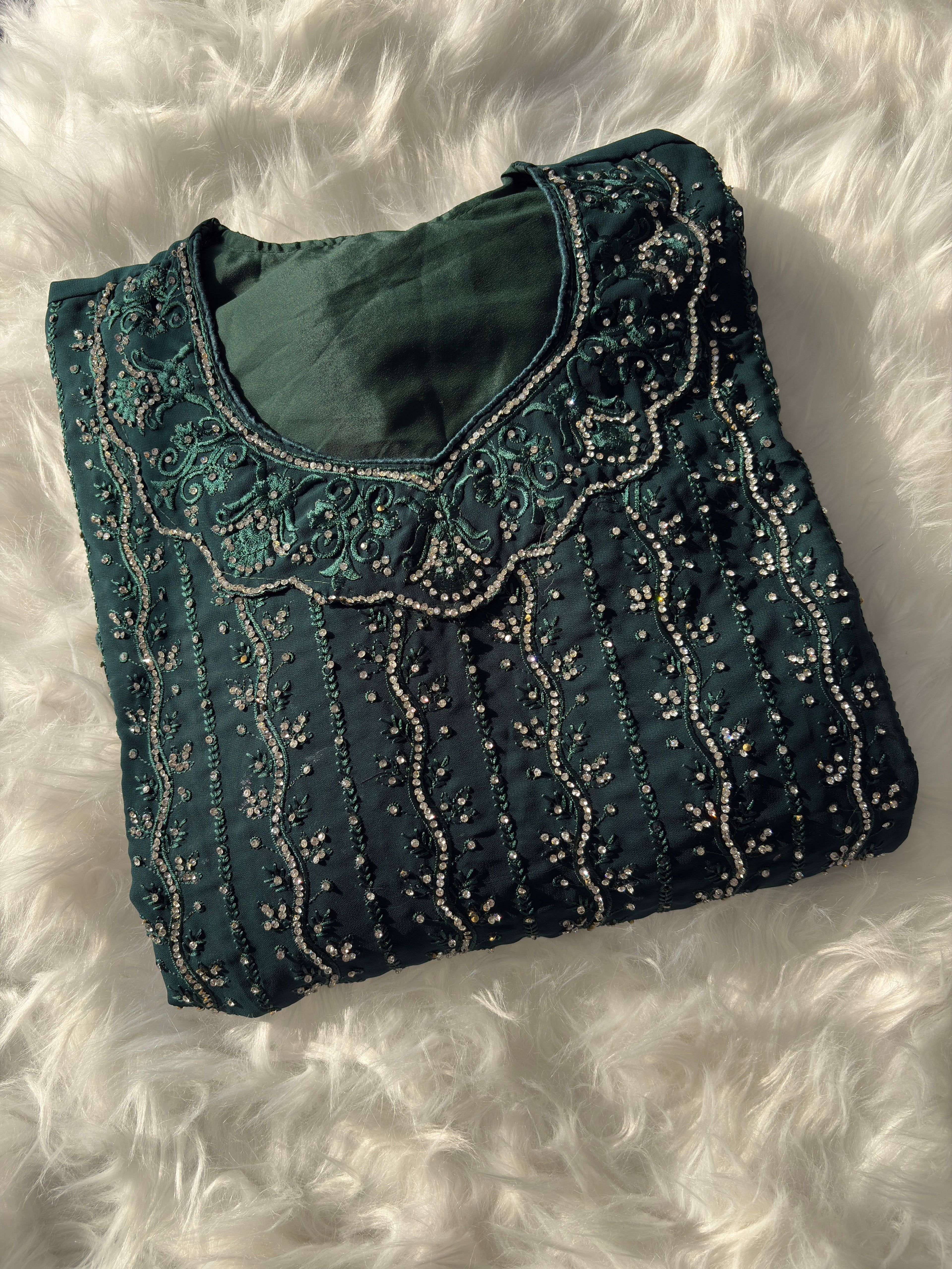 Noors Zeenat (STITCHED)