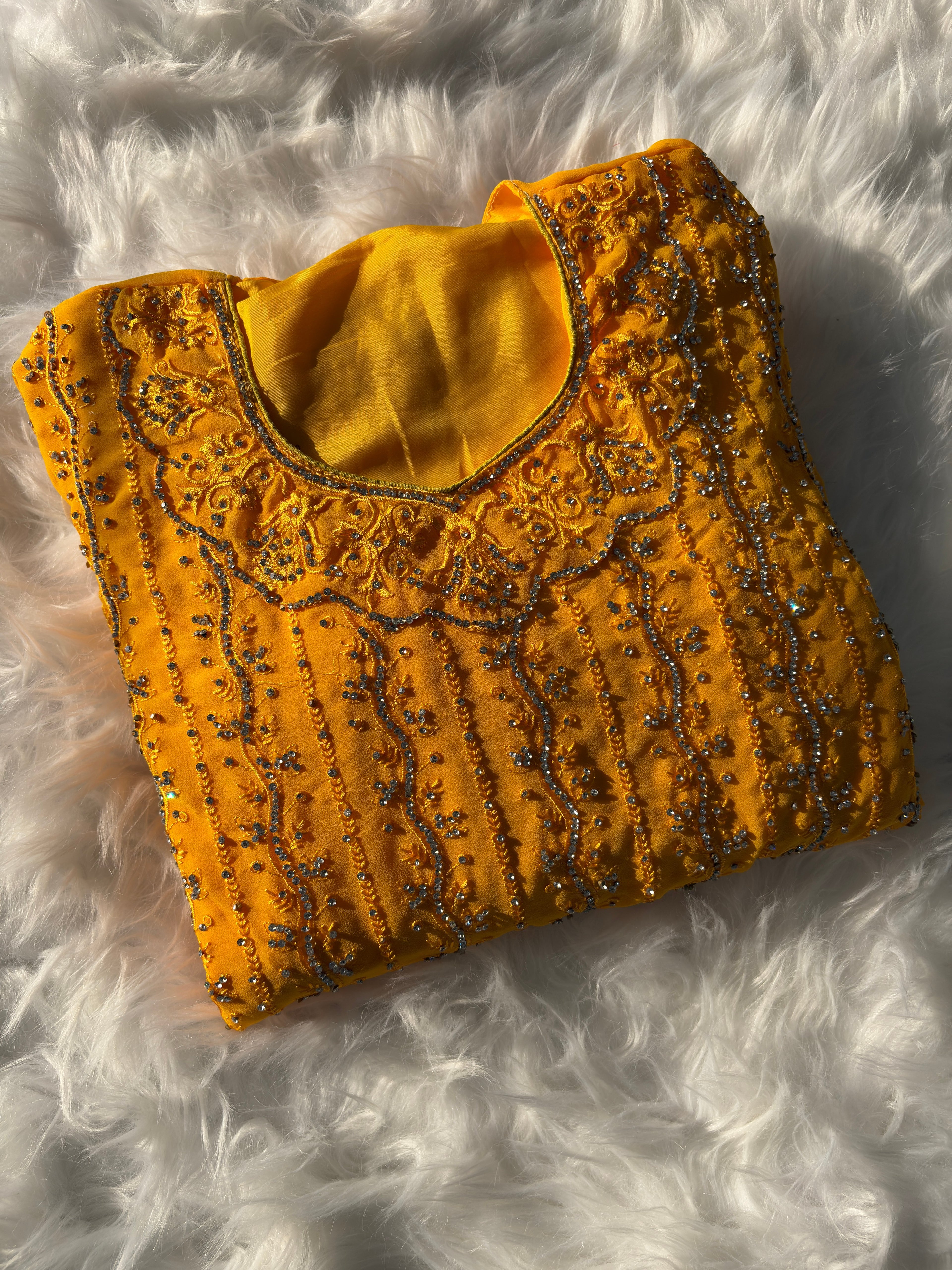 Noors Zeenat (STITCHED)