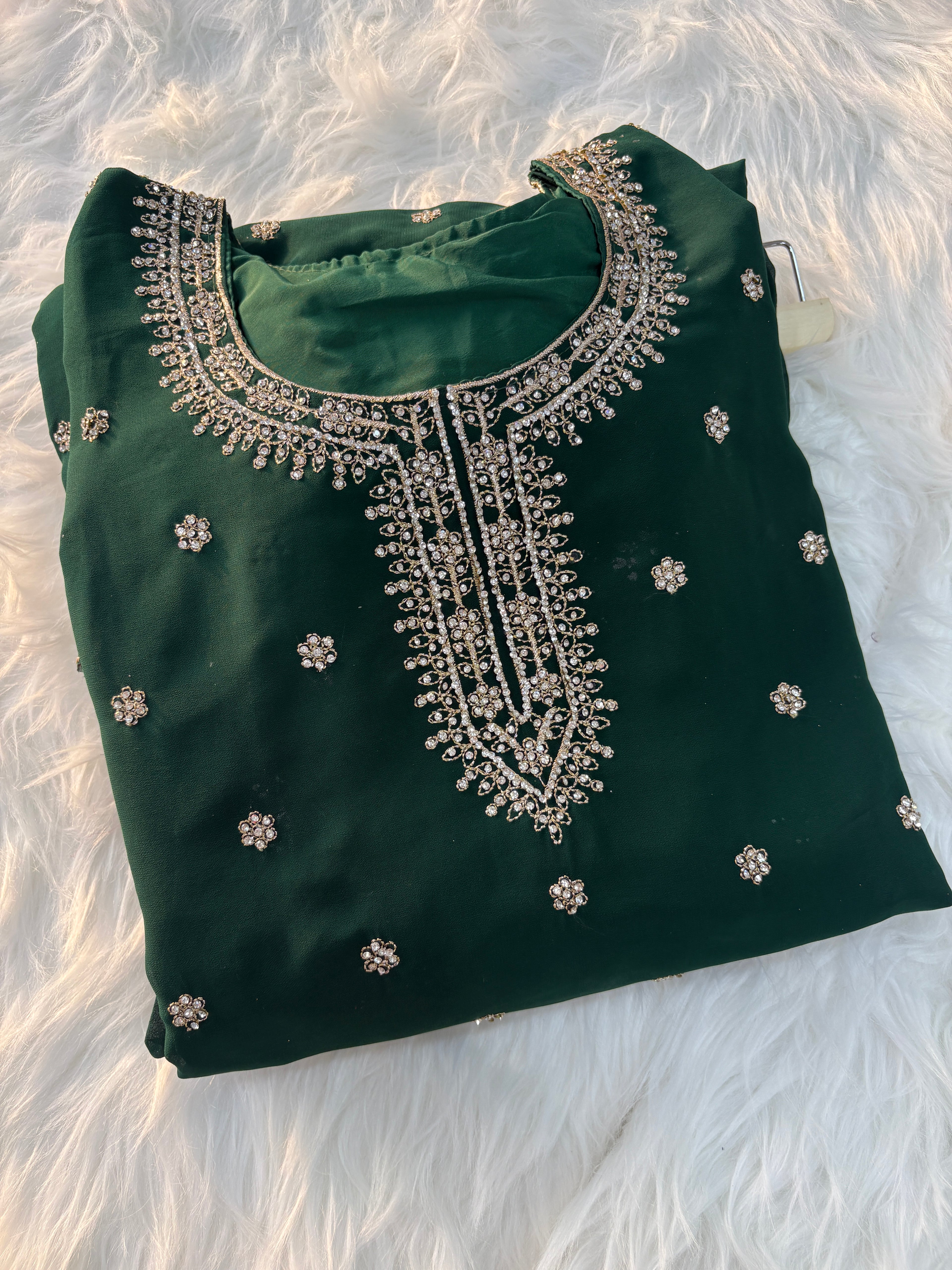 Noors Hoorain (STITCHED)