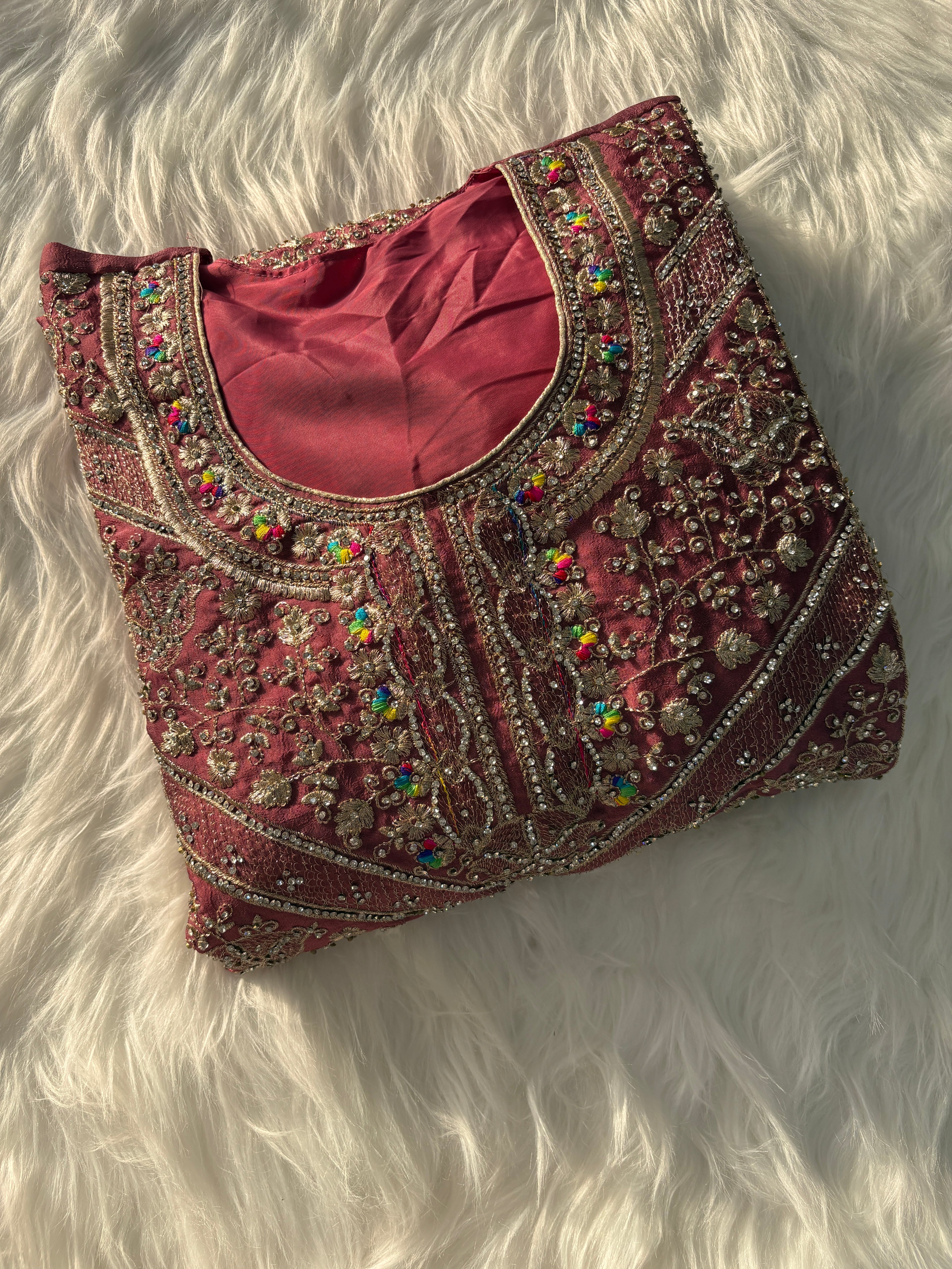 Noors Laila (STITCHED)