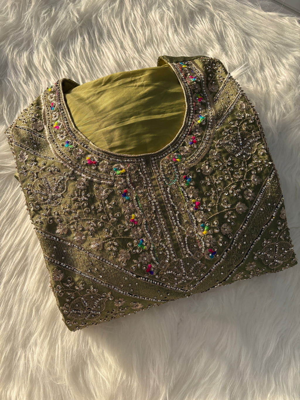 Noors Laila (STITCHED)